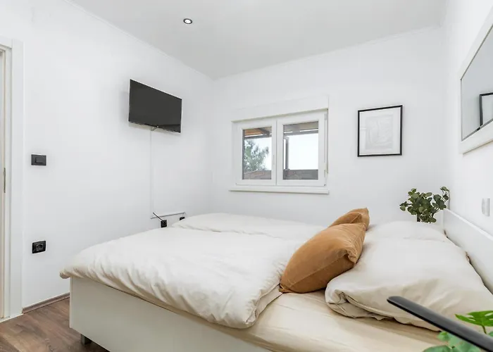 Stunning In With Jacuzzi * Barbariga