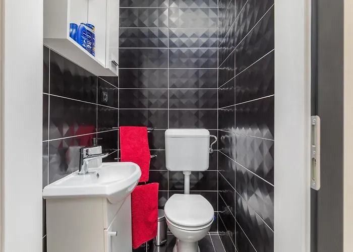 Stunning In With Jacuzzi Vikendica