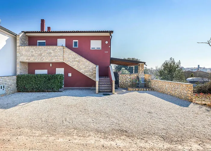 Stunning In With Jacuzzi Vikendica *